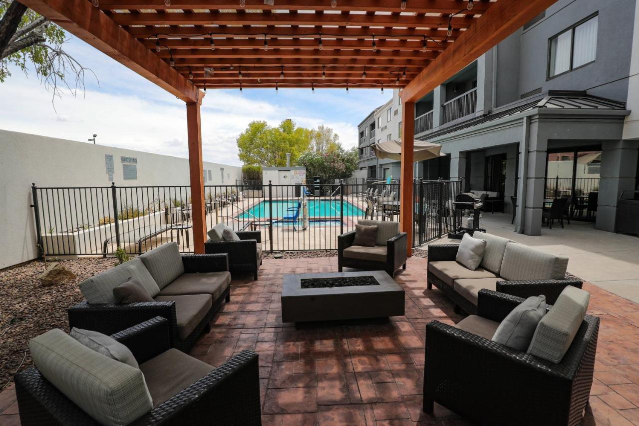 Courtyard El Paso Airport Hotel Exterior photo